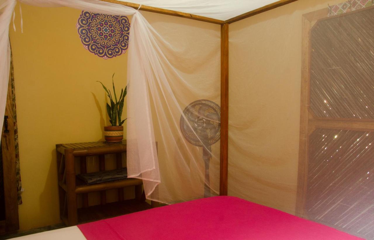 Hostal Corazon De Tagua Palomino Exterior photo